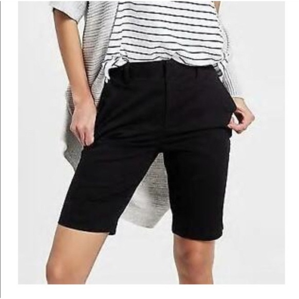 [Gap] Classic Black Bermuda Shorts